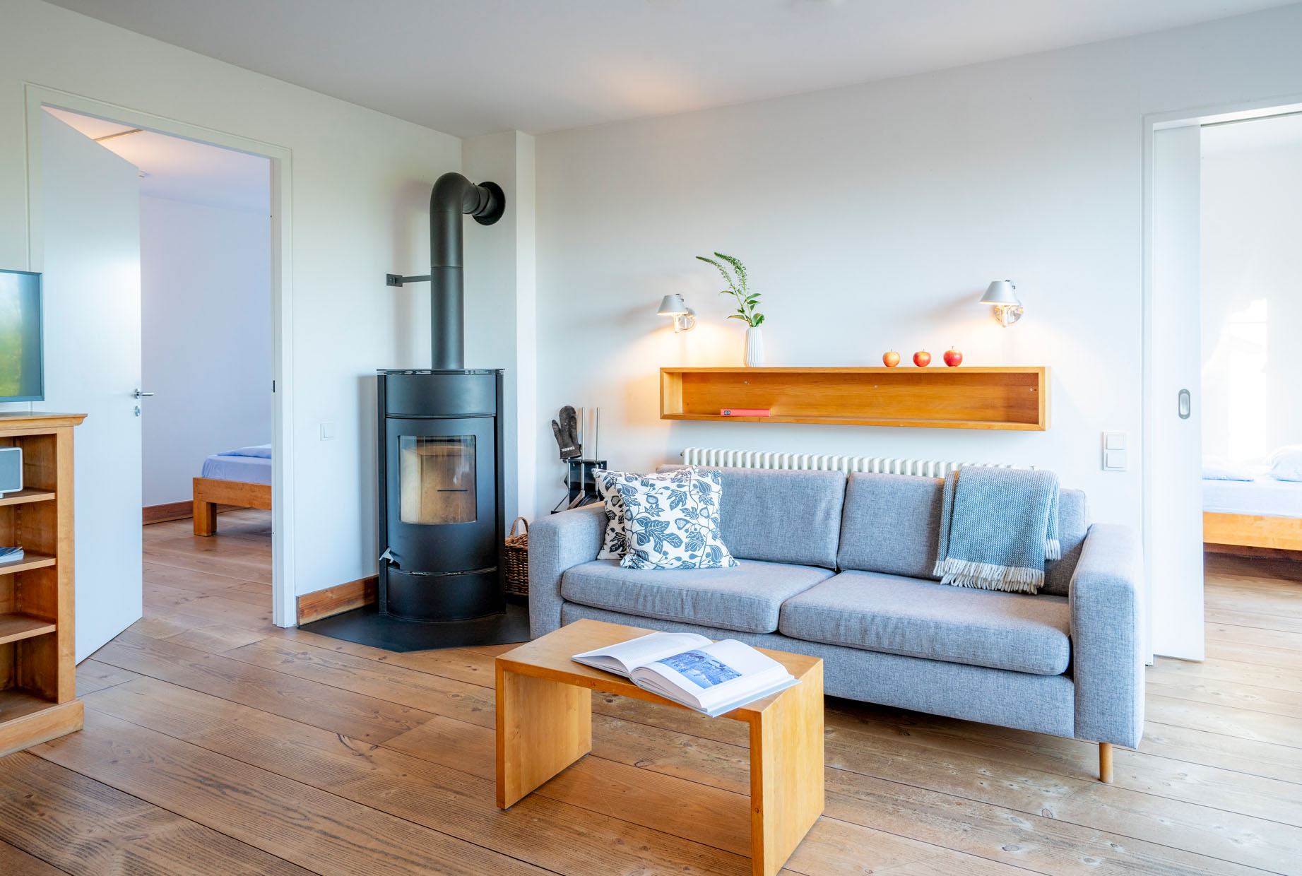 Deutschland, Mecklenburg_Vorpommern, Reetzow, Apfelgarten-Usedom, Mai 2025