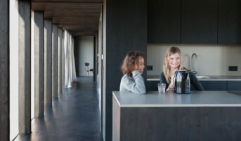 Das schwarze Haus – URLAUBSARCHITEKTUR