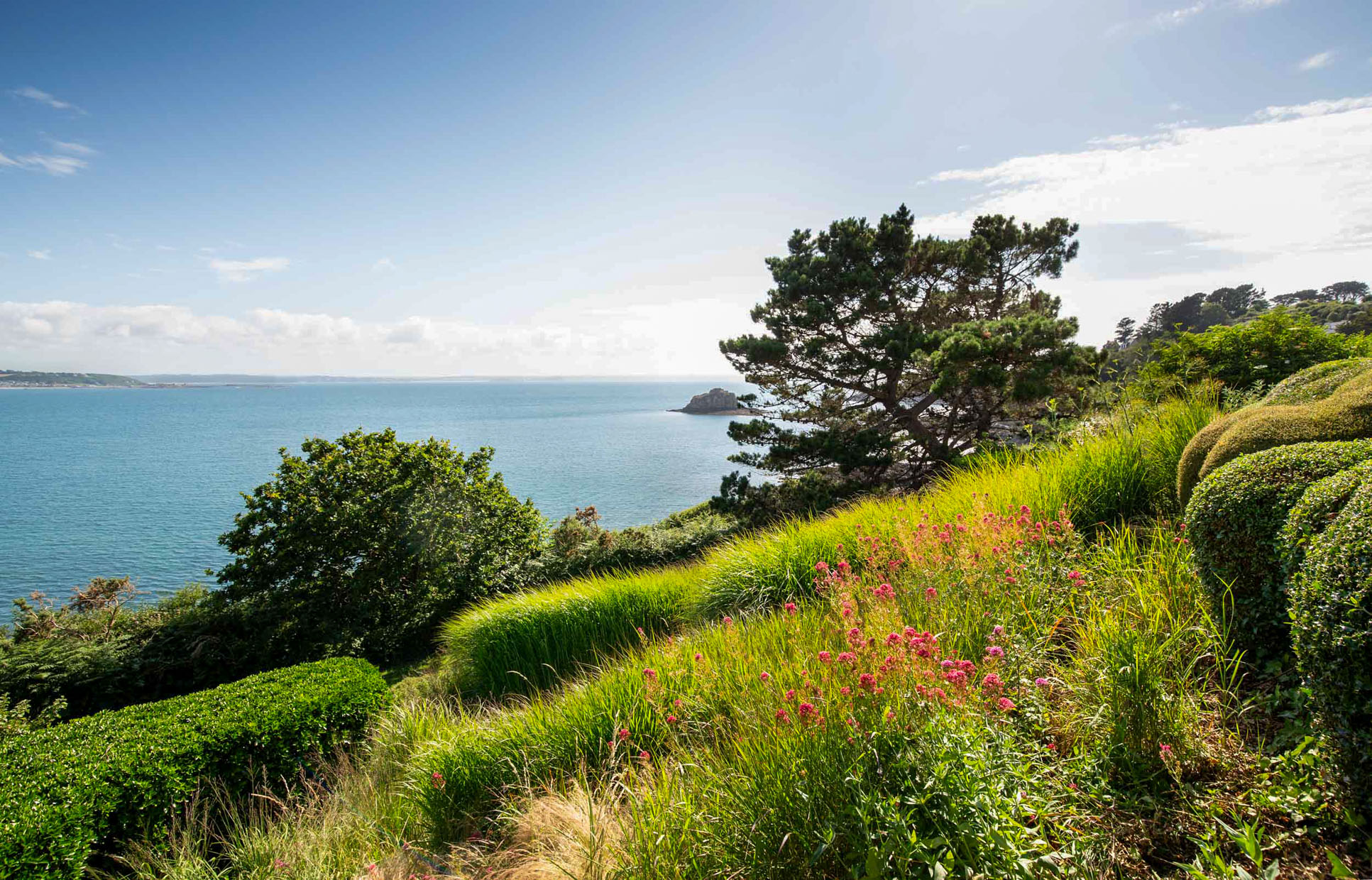 Ty Gwenn by the sea