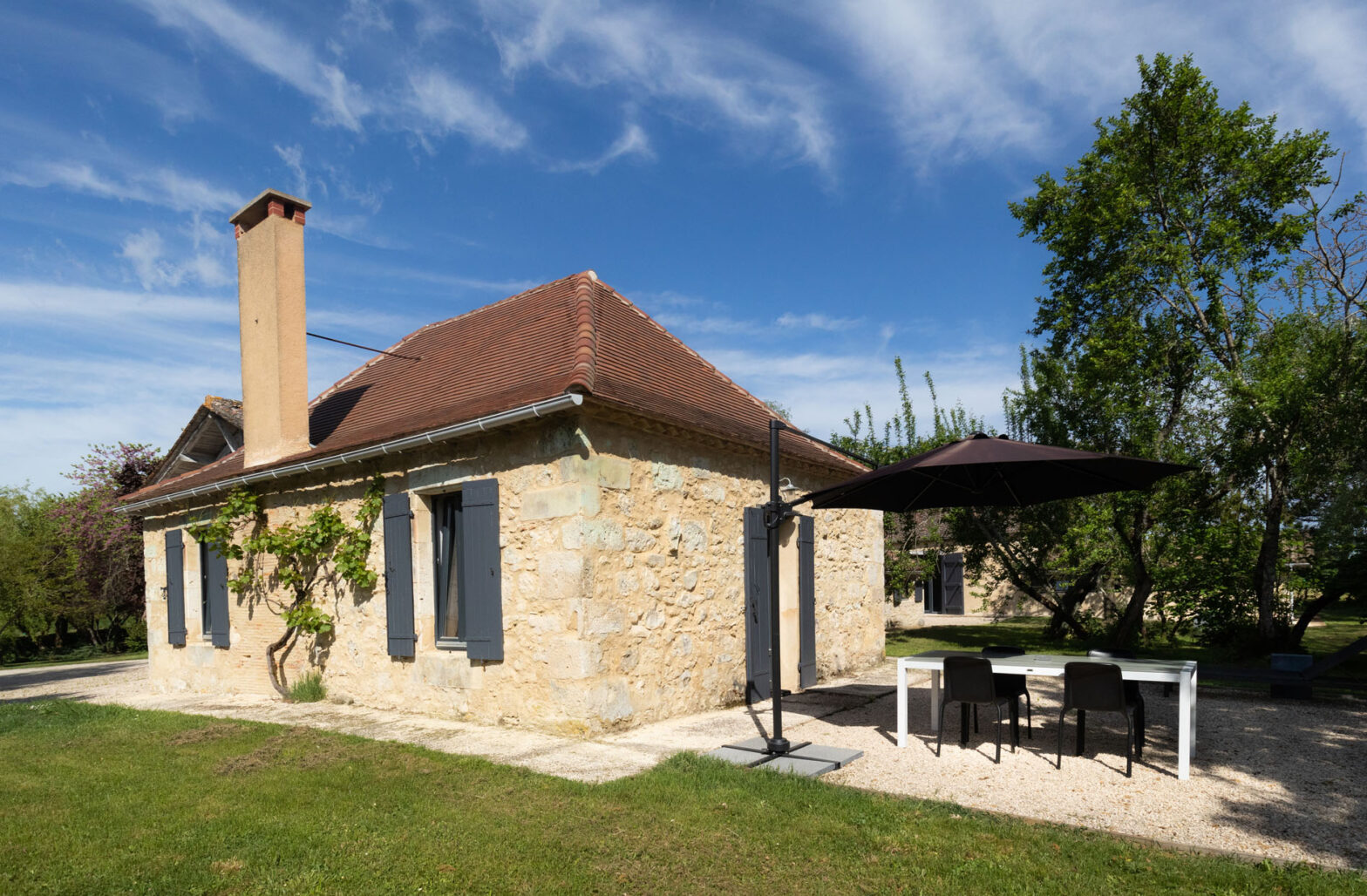 Au Perier in Neu-Aquitanien, Dordogne, Sainte Sabine Born ...