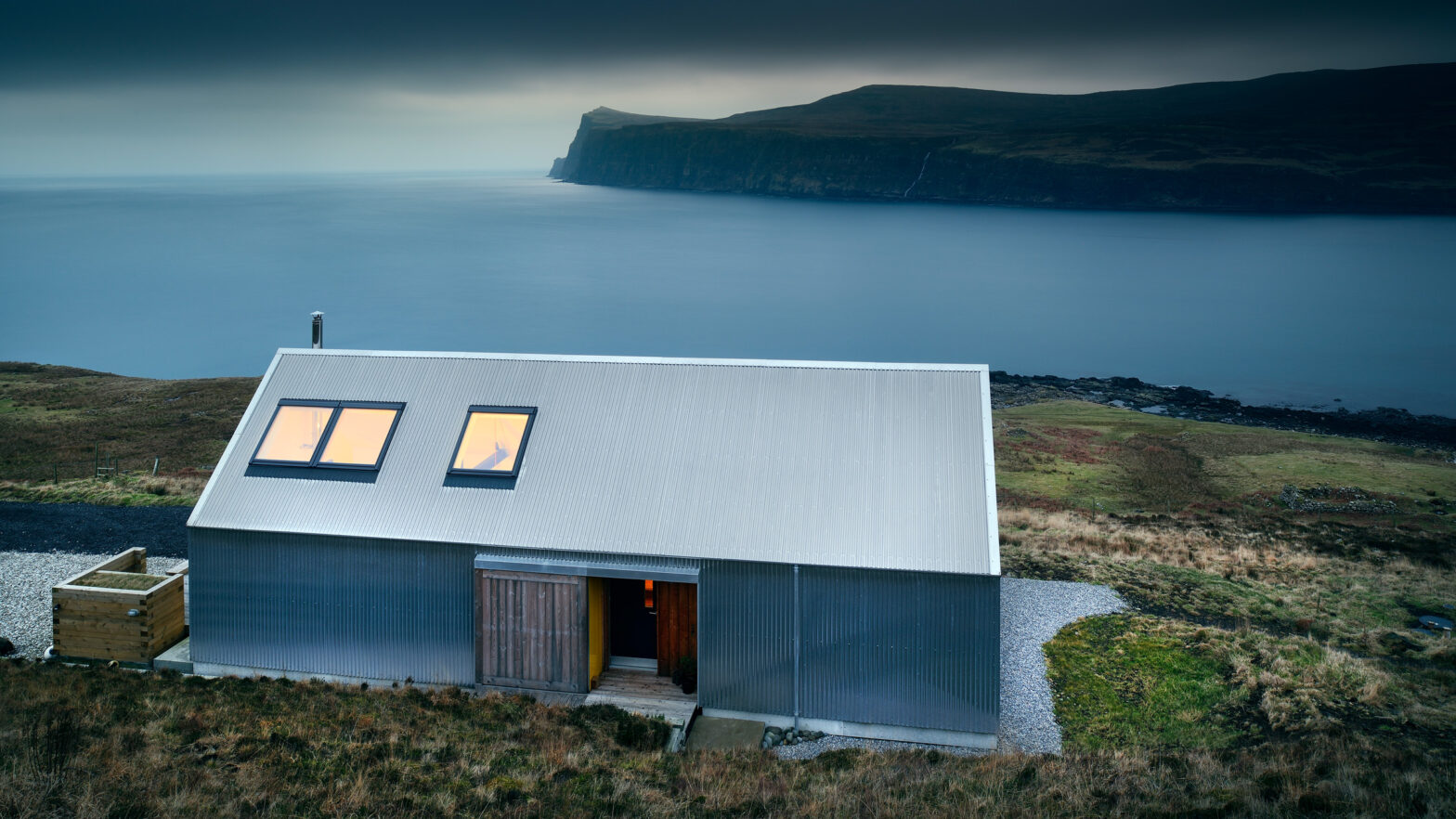 Tinhouse in Scotland, Isle of Skye, Milovaig holidayarchitecture
