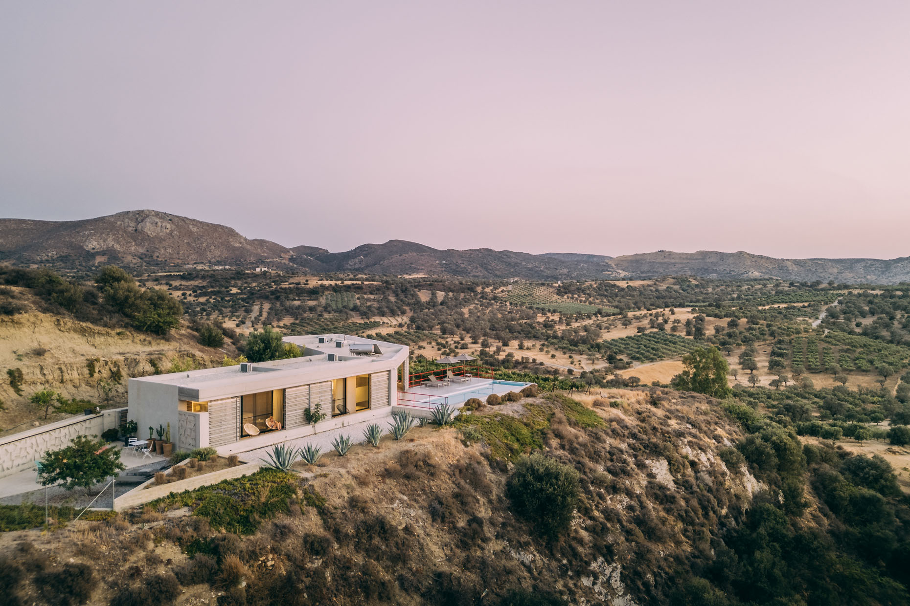 The Boomerang House