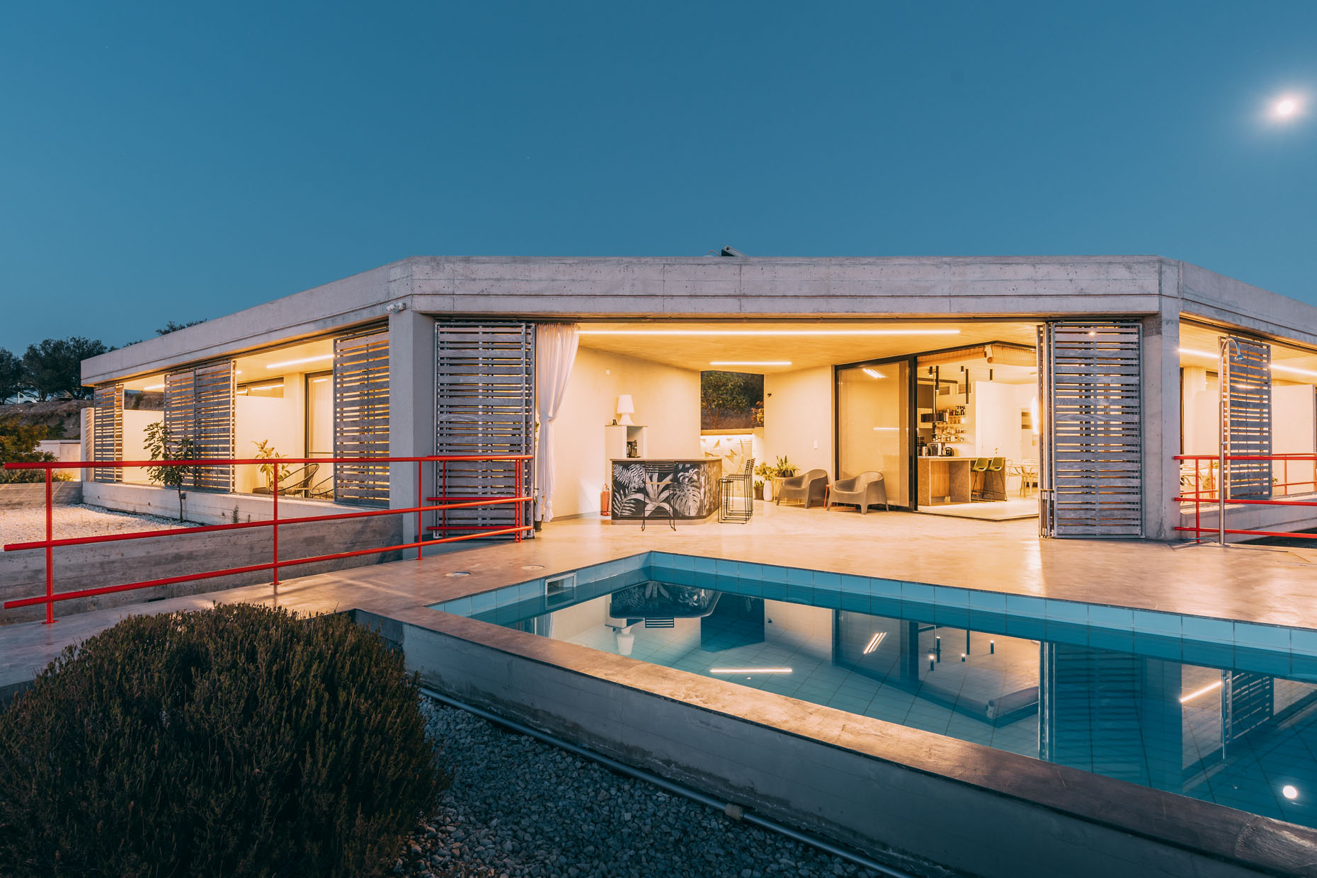 The Boomerang House