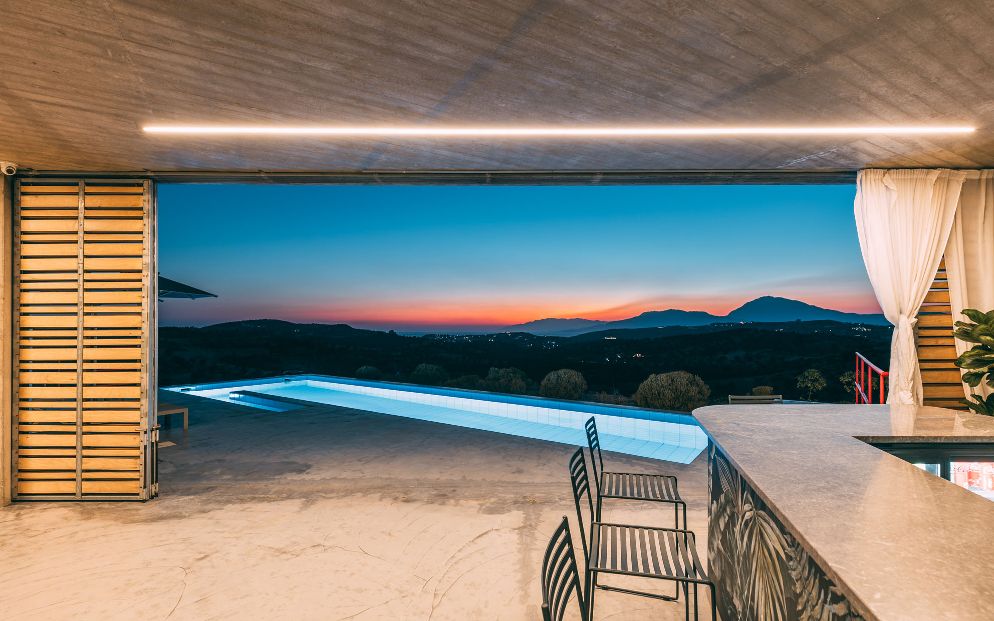 The Boomerang House