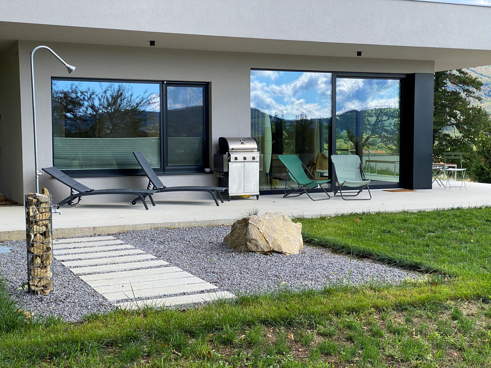 konjiček – house above the valley
