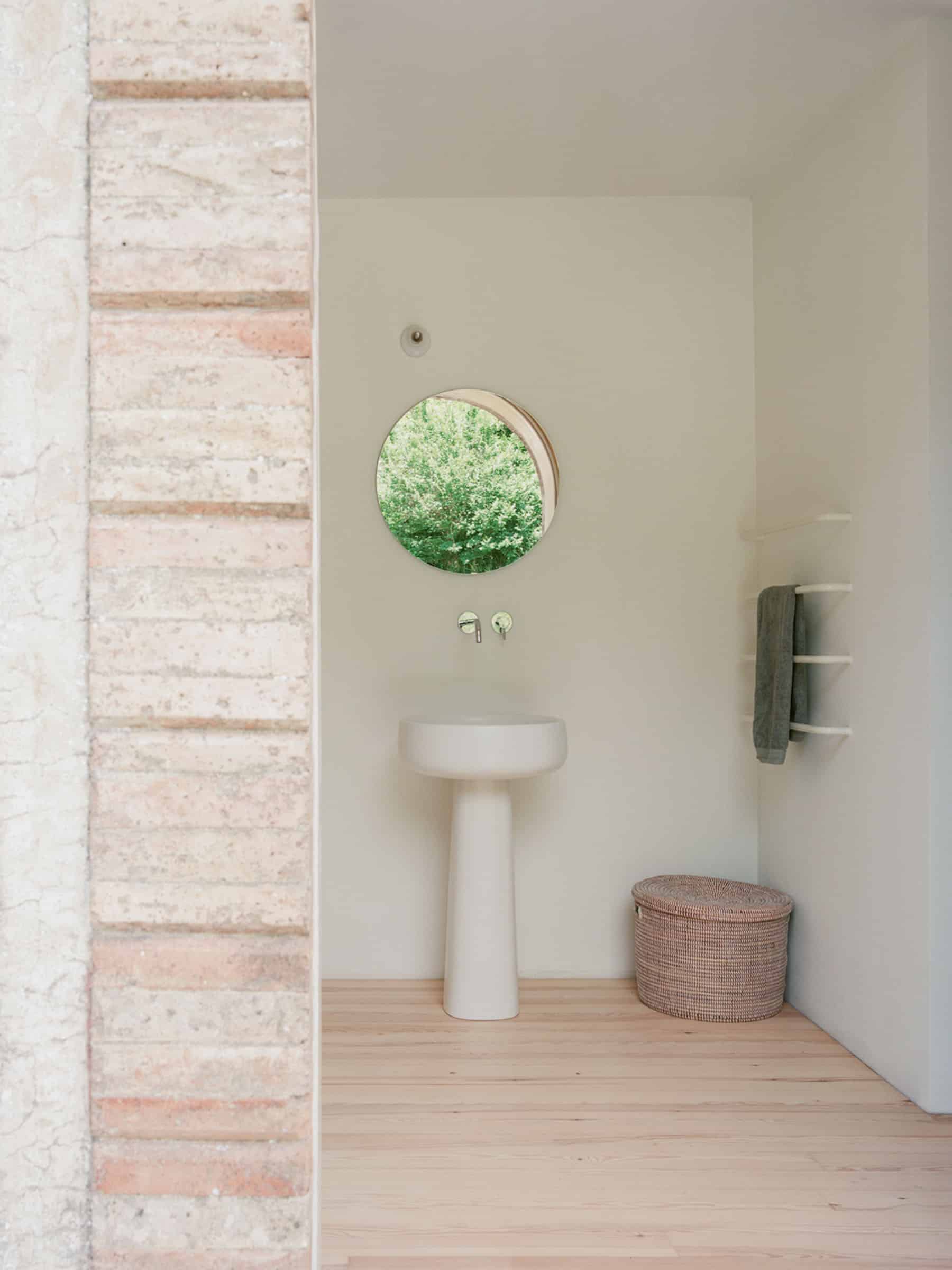 Aristo House