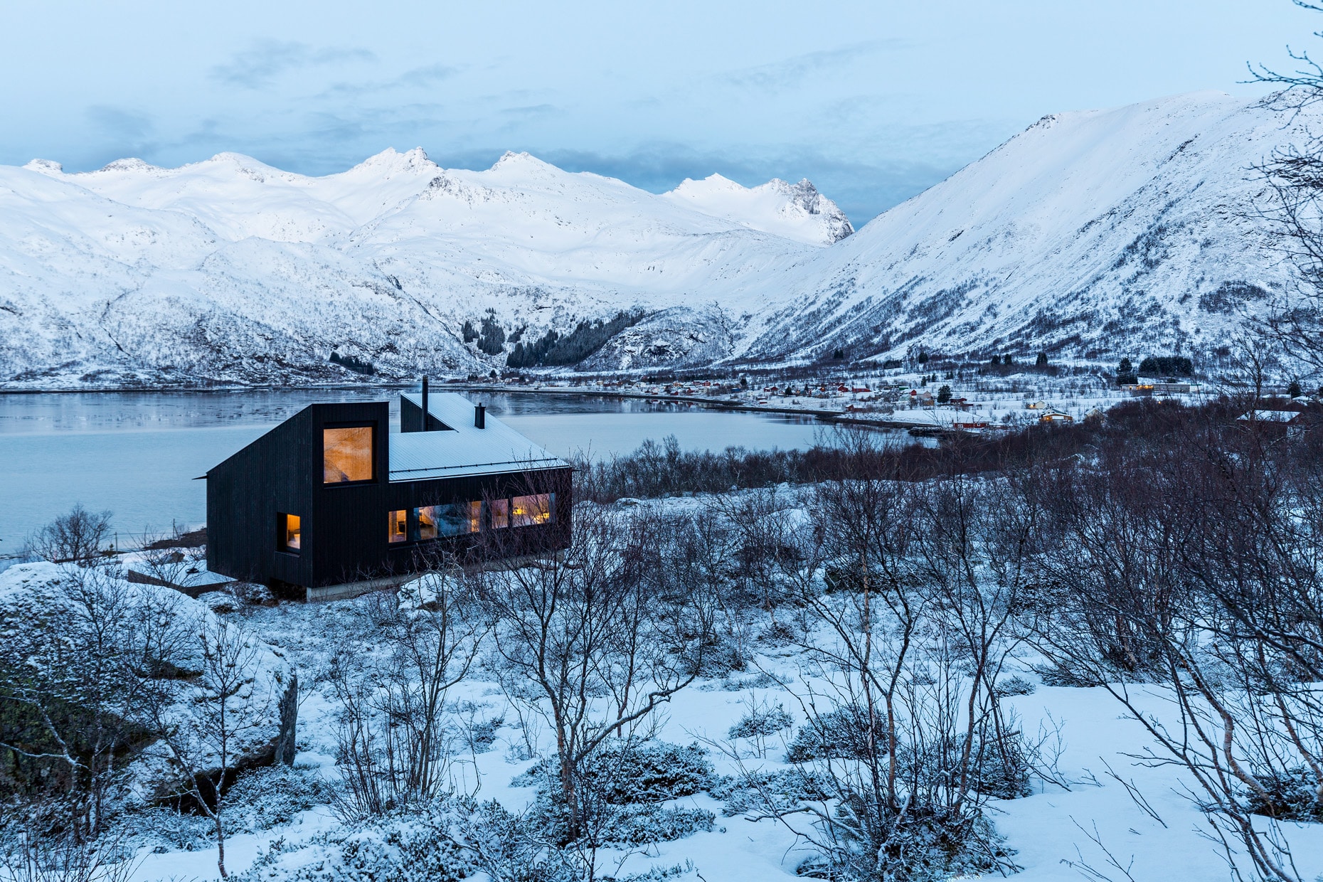 Black Aurora Nook