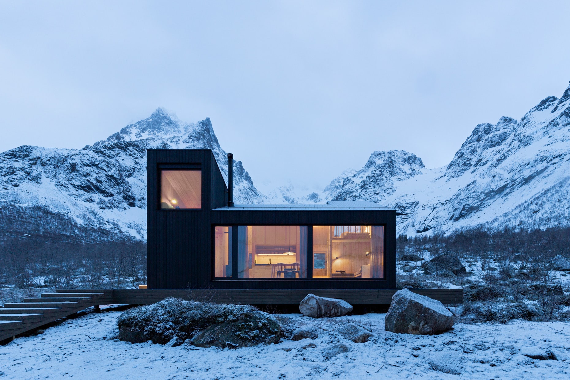 Black Aurora Nook