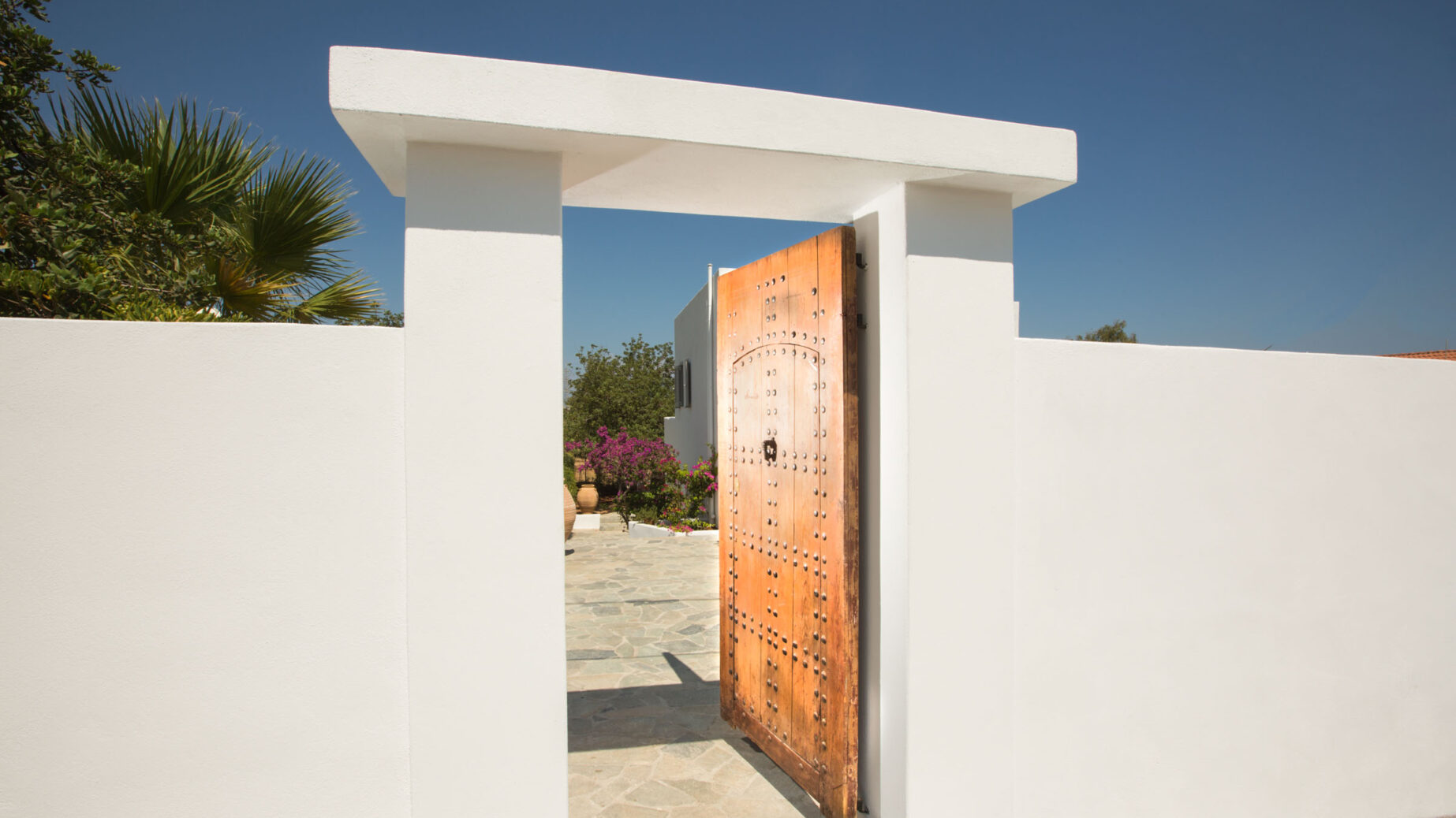 Villa Zoé – A gateway to other worlds