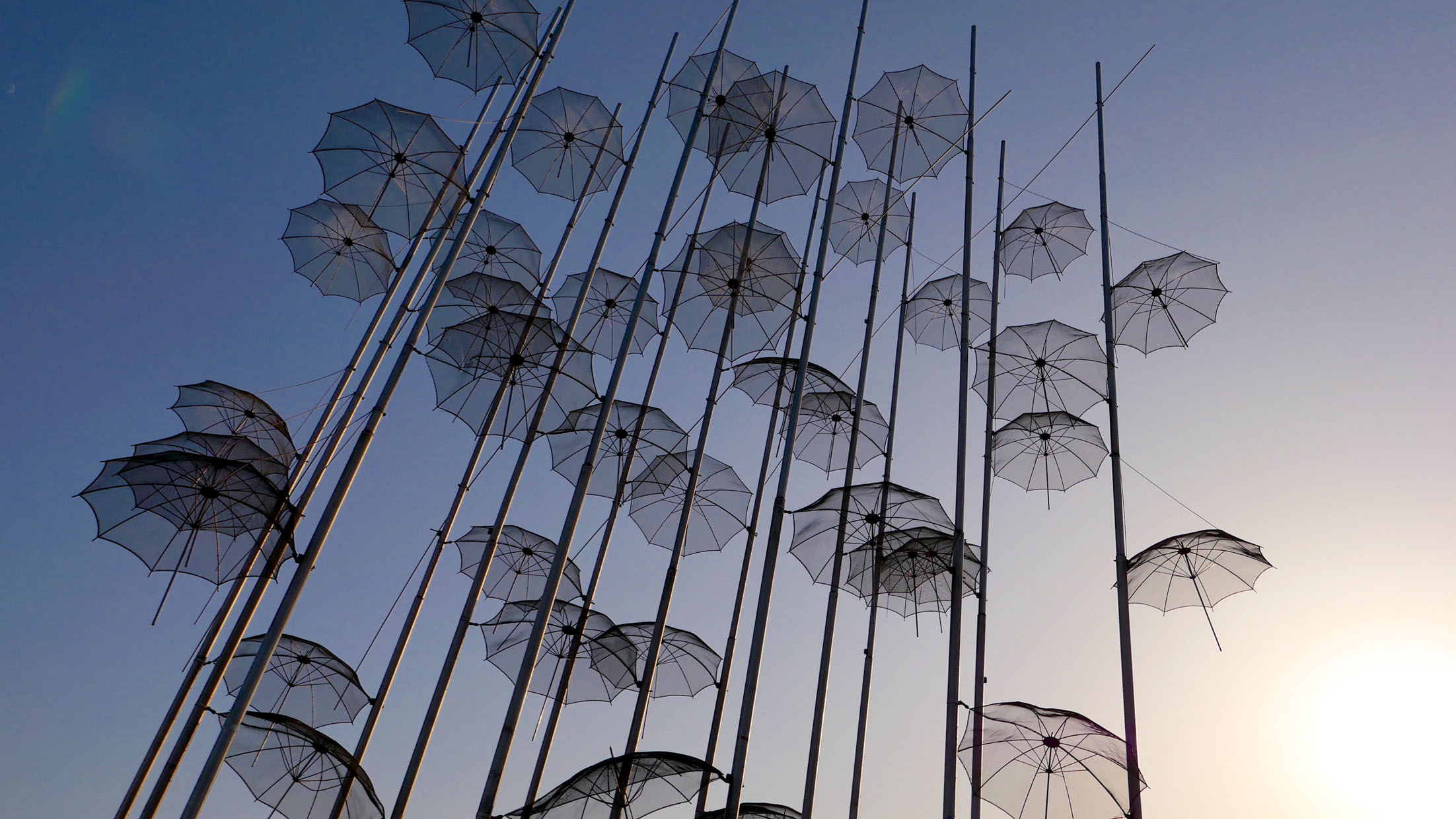 Von modernen Konzerthallen über antike Stätten bis zu zeitgenössischen Museen: Eine Tour durch die Architekturwelt Thessalonikis und Verginas im...